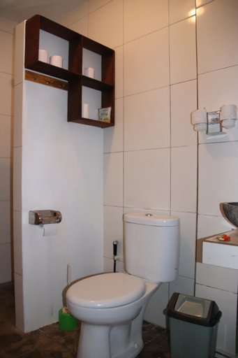 Bathroom 14