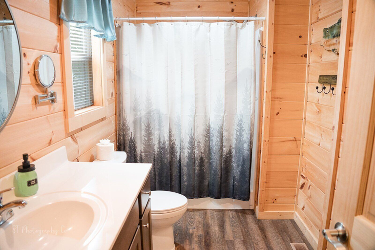 Bathroom 4, A Creekside on the Bluff, Sevier