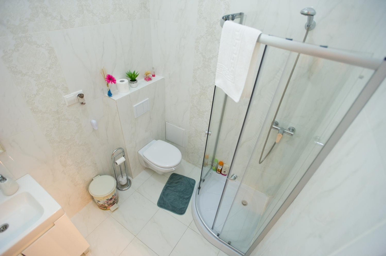 Bathroom 2, Cetatii Apartments Sibiu, Sibiu
