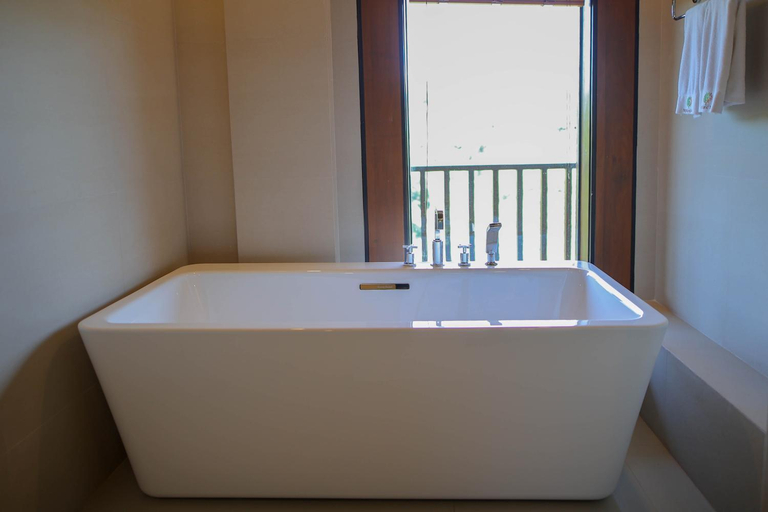 Bathroom 4, Highland Bali Villas, Resort and Spa, Pantabangan