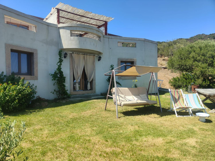 Exterior & Views, B&B La casa Nel Vento, Nuoro
