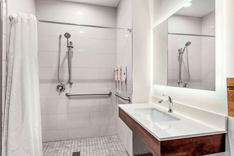 Bathroom 4, Best Western Plus Bourbonnais Hotel & Suites, Kankakee