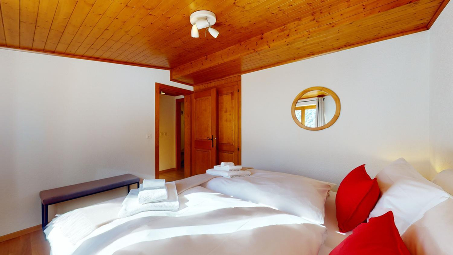 Bedroom 2, No 8 Bed & Bar, Entremont