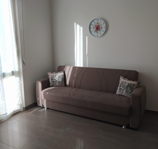 Others 5, Casa Violetta, Syracuse