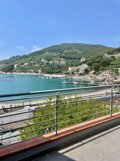 Exterior & Views 2, Mirage Rooms & Apartments, La Spezia