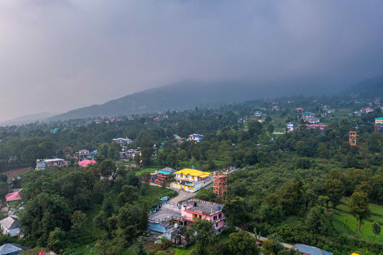 Others 5, Whoopers Home Bir, Kangra