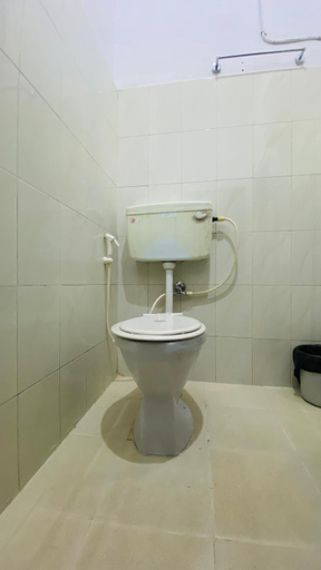 Bathroom, Hotel Caveri Inn, Kodagu