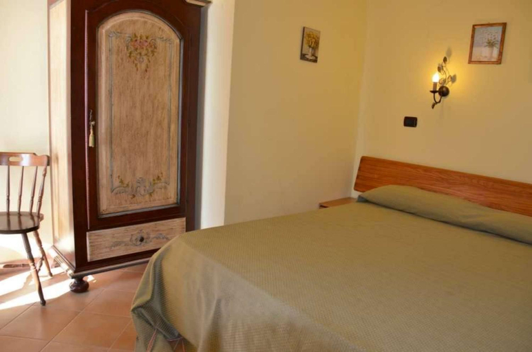 Bedroom 2, Villa kate, Messina