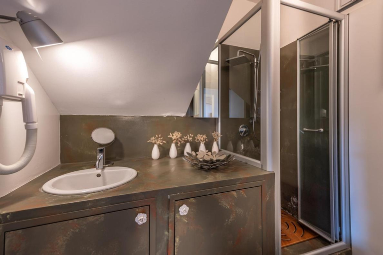 Bedroom 5, Villa Meridiana luxury property in Camogli, Genova