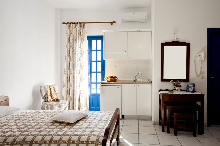 Bedroom 3, Ancient Thera Studios, South Aegean