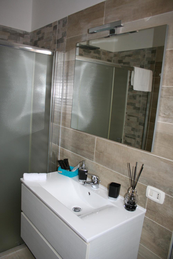 Bathroom 3, Home Napule, Napoli