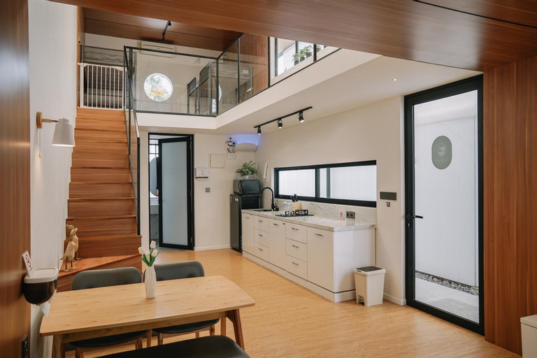 Dining Room 8