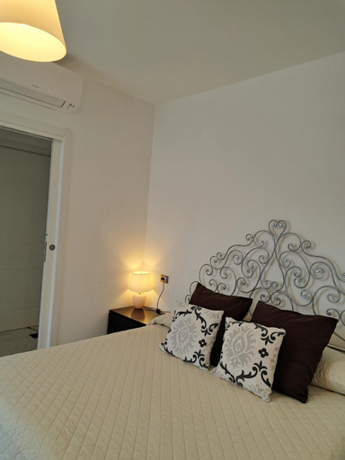 Bedroom 2, Preia de ma, La Spezia