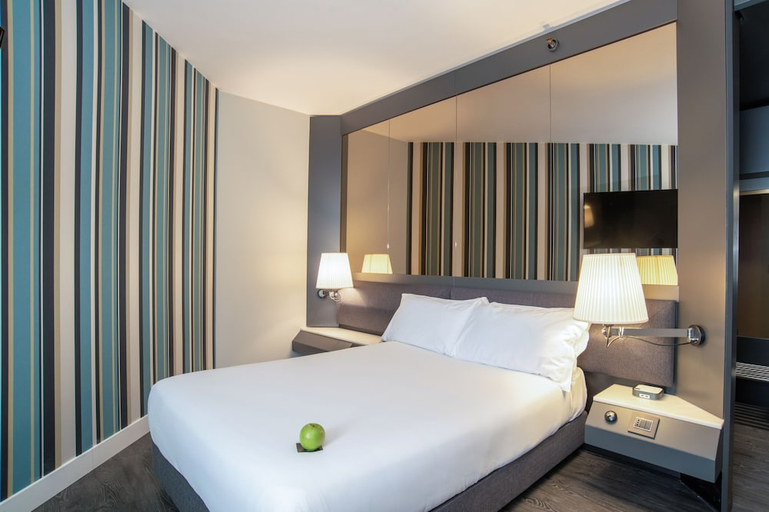 Bedroom 3, The Nicolaus Hotel Bari, Bari