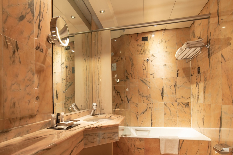 Bathroom 4, The Nicolaus Hotel Bari, Bari