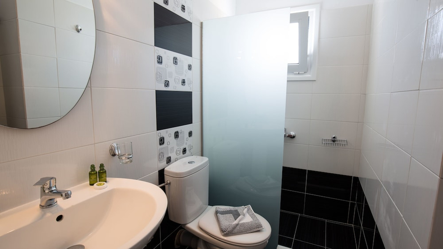 Bathroom 4, Villa Libertad, South Aegean