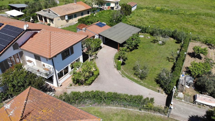 Appartamenti Mimosa - Clima, giardino, posti auto, Livorno