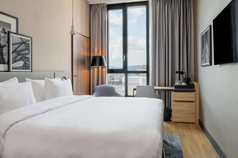 Bedroom 2, Radisson Hotel Graz, Graz