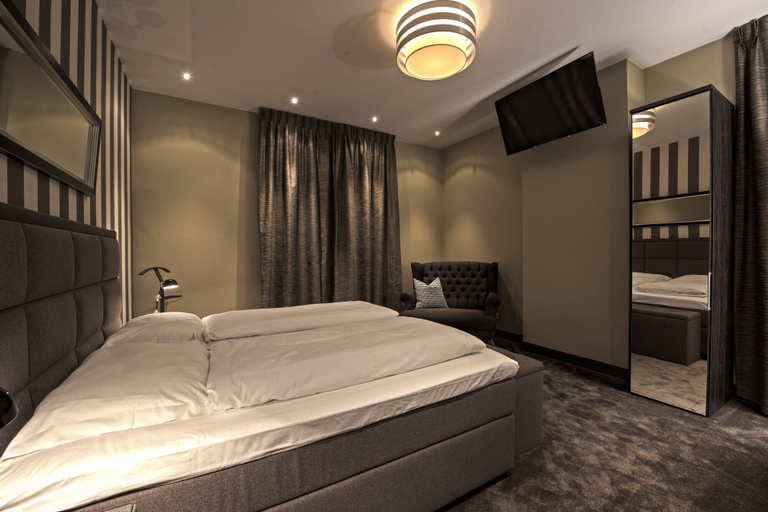 Bedroom 4, Hotel Restaurant Unicum Elzenhagen, Monster