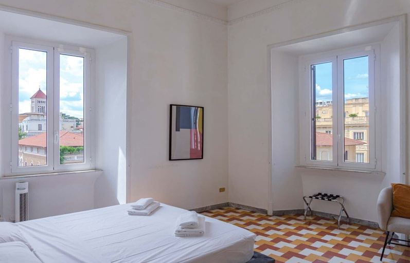 Bedroom 3, Villa Borghese Large Apartment, Rome