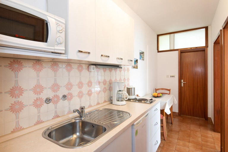 Others 2, Apartmani Braut, Krk