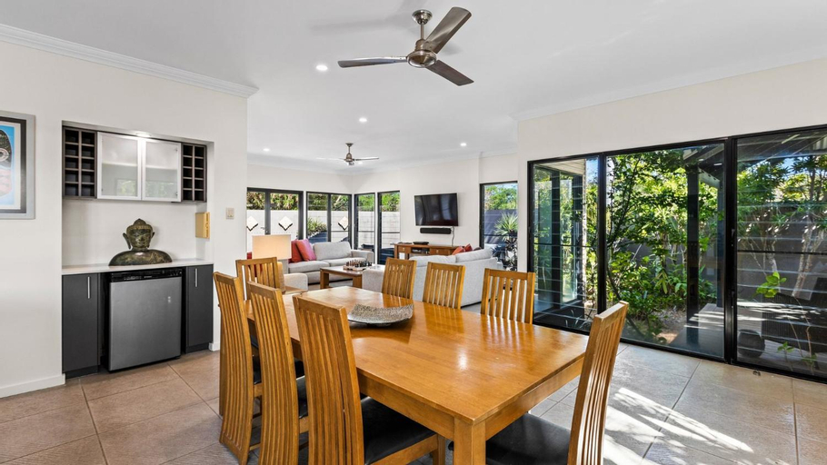 Dining Room 15