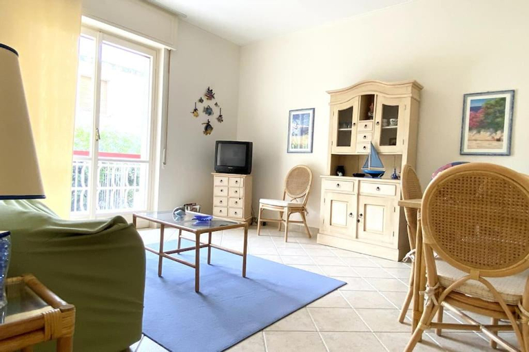 Others 5, Appartamento Corallo - WiFi, Imperia