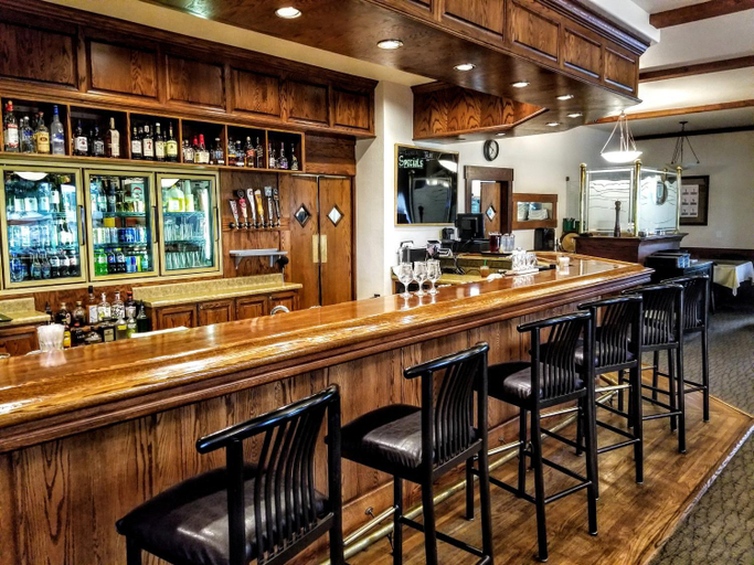 Food & Drinks 4, Resort at Eagle Point Golf Club Lodging, Jackson