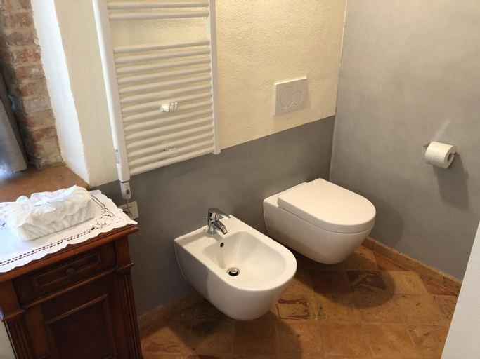 Bathroom 8