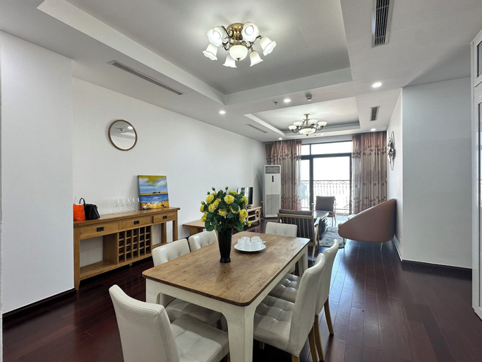 Dining Room 5