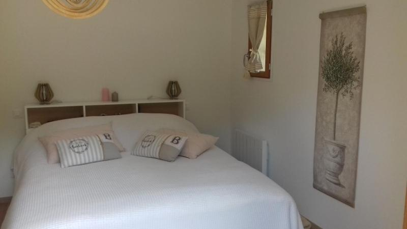 Bedroom 2, a l'oree du bois, Eure
