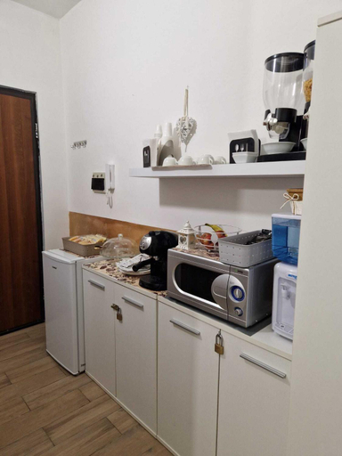 Others 5, B&B Pompeii Living Dream, Napoli