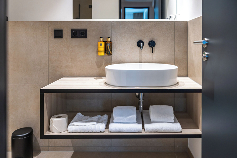 Bathroom 5, Platzhirsch Living Hotel, Groß-Gerau