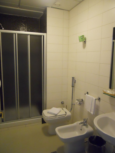 Bathroom 4, Executive Business Hotel, Bari