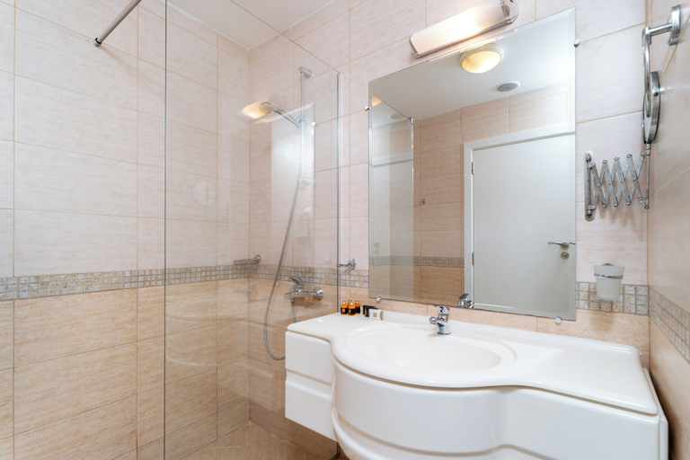 Bathroom 4, MPM Hotel Astoria, Nesebar