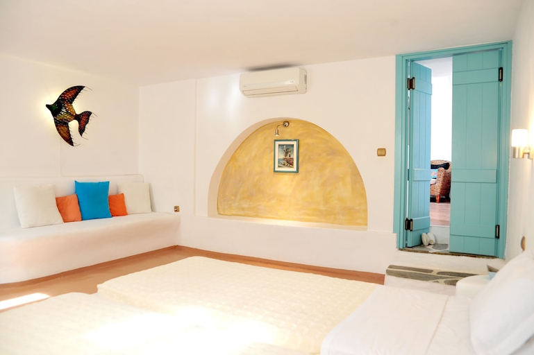 Bedroom 3, Medusa Resort & Suites, South Aegean