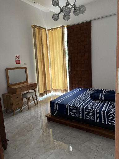 Others 5, Cozy villa with swimming Pool in Sentul, Bogor