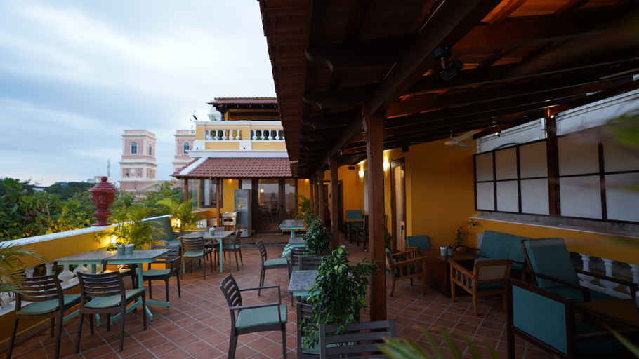 Food & Drinks 5, La Plage SeaView Suites, Puducherry