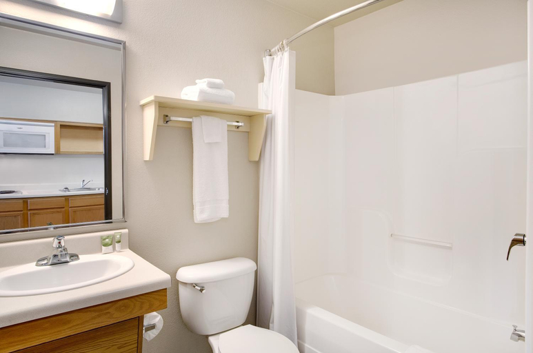 Bathroom 4, Woodspring Suites Cincinnati Fairfield, Butler