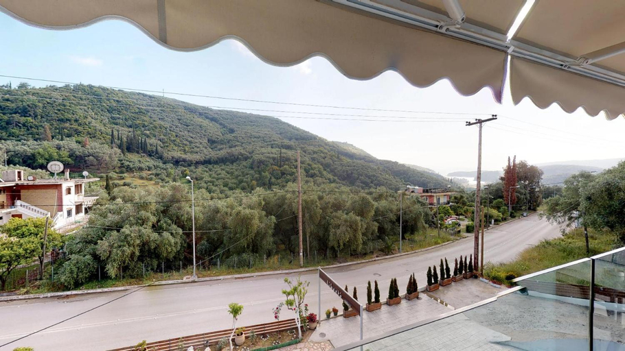 Others 4, Kiperi Exclusive, Epirus