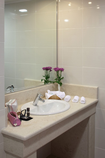 Bathroom 5, Margarona Royal Hotel, Epirus