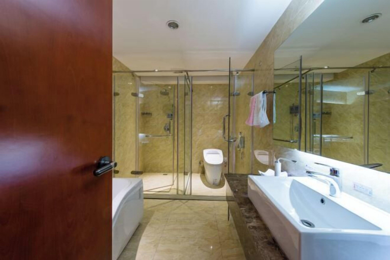 Bathroom 4, Tianma Hotel, Wuwei