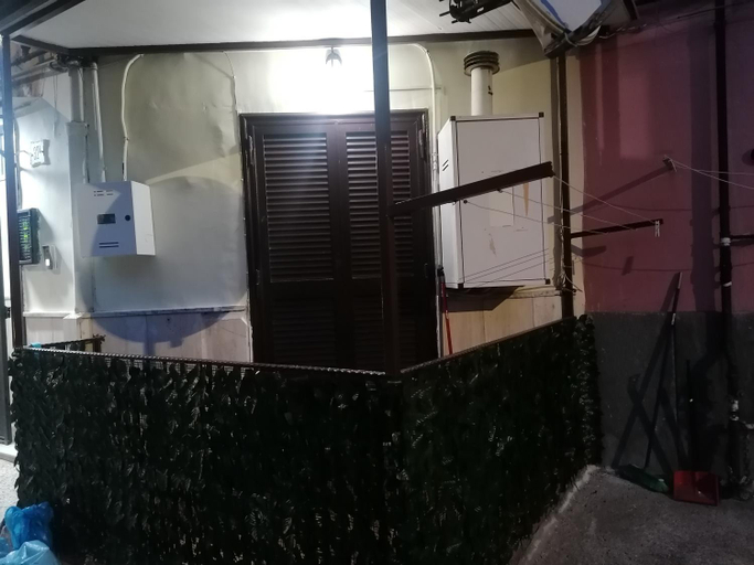 Others 5, CaSa AMELIA, Napoli