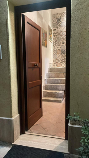 Others 3, Le dimore di Gio, Trapani