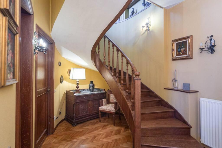Others 5, Sea South front property1/2acre.Gardens pool hydro, Genova