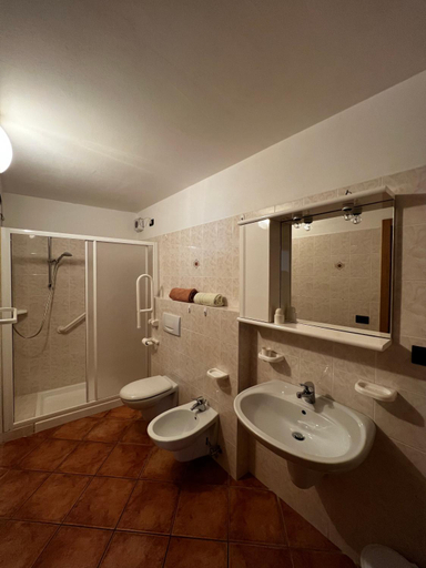 Bathroom 2, Casa Miravalle Mountain Apartments, Trento
