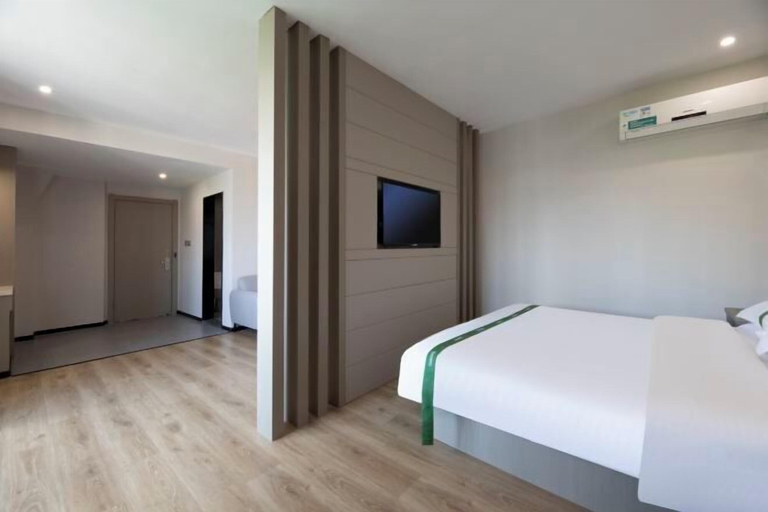 Bedroom 4, GreenTree Hotel (Rugao Zhongjiao Meilucheng), Nantong