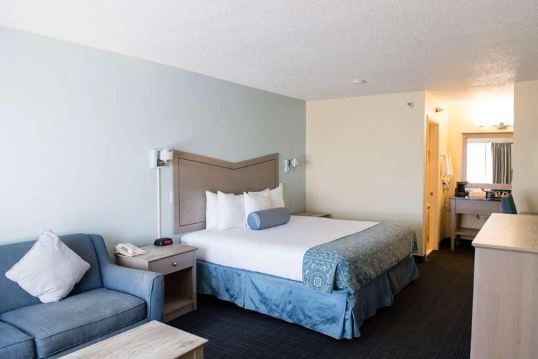 Bedroom 3, Ocean Coast Hotel at the Beach, Nassau