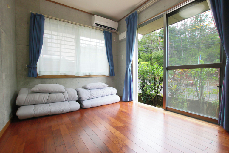 Bedroom 2, Tida Gesashi, Higashi