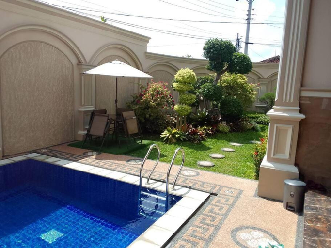 Swimming Pool 16